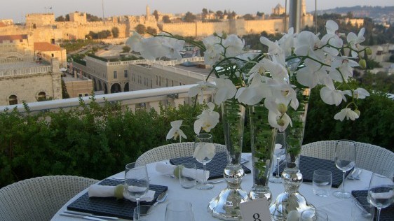 רופטופ מסעדה כשרה במלון ממילא בירושלים
