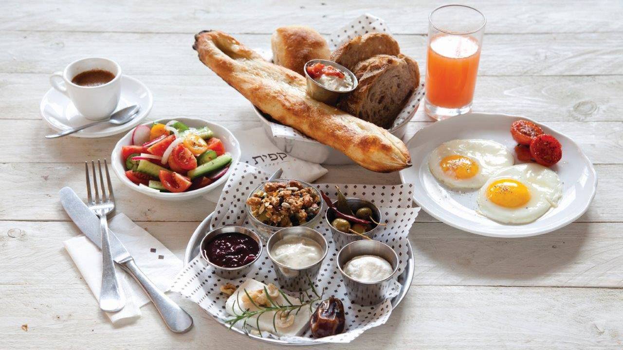 קפית בית קפה מסעדה כשר בירושלים הגן הבוטני ארוחת בוקר