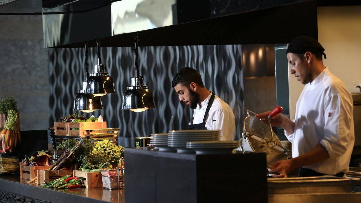 ווסט סייד מסעדת בשרים כשרה בתל אביב המטבח הפתוח