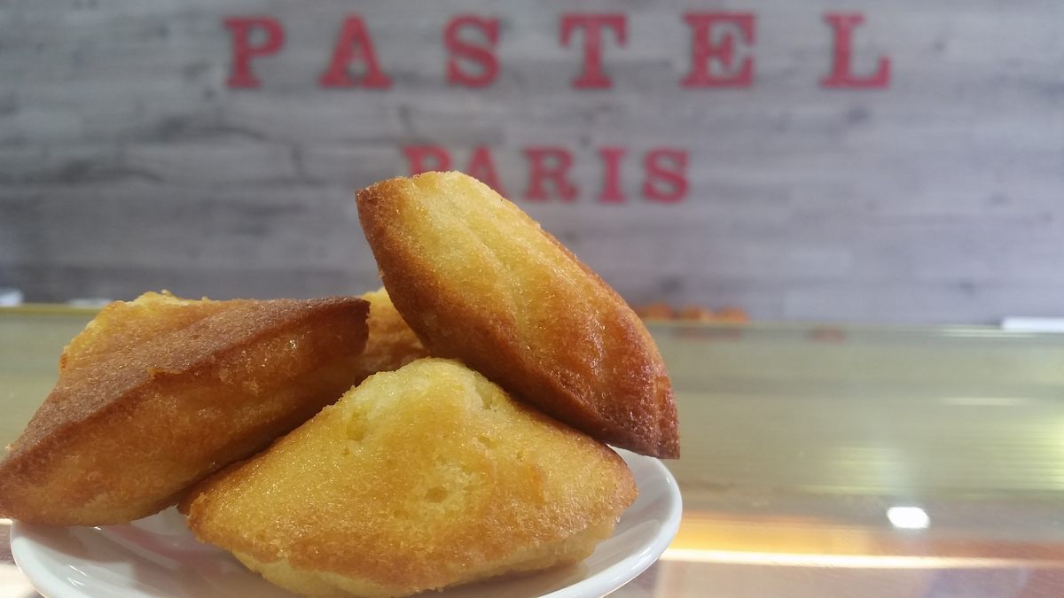 Pastel Paris פסטל פריז קונדיטוריה כשרה למהדרין באשקלון עוגיות מדלן